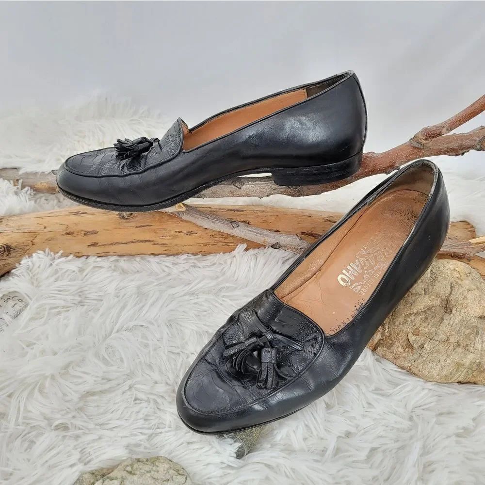 Salvatore Ferragamo black tasseled loafers leather
